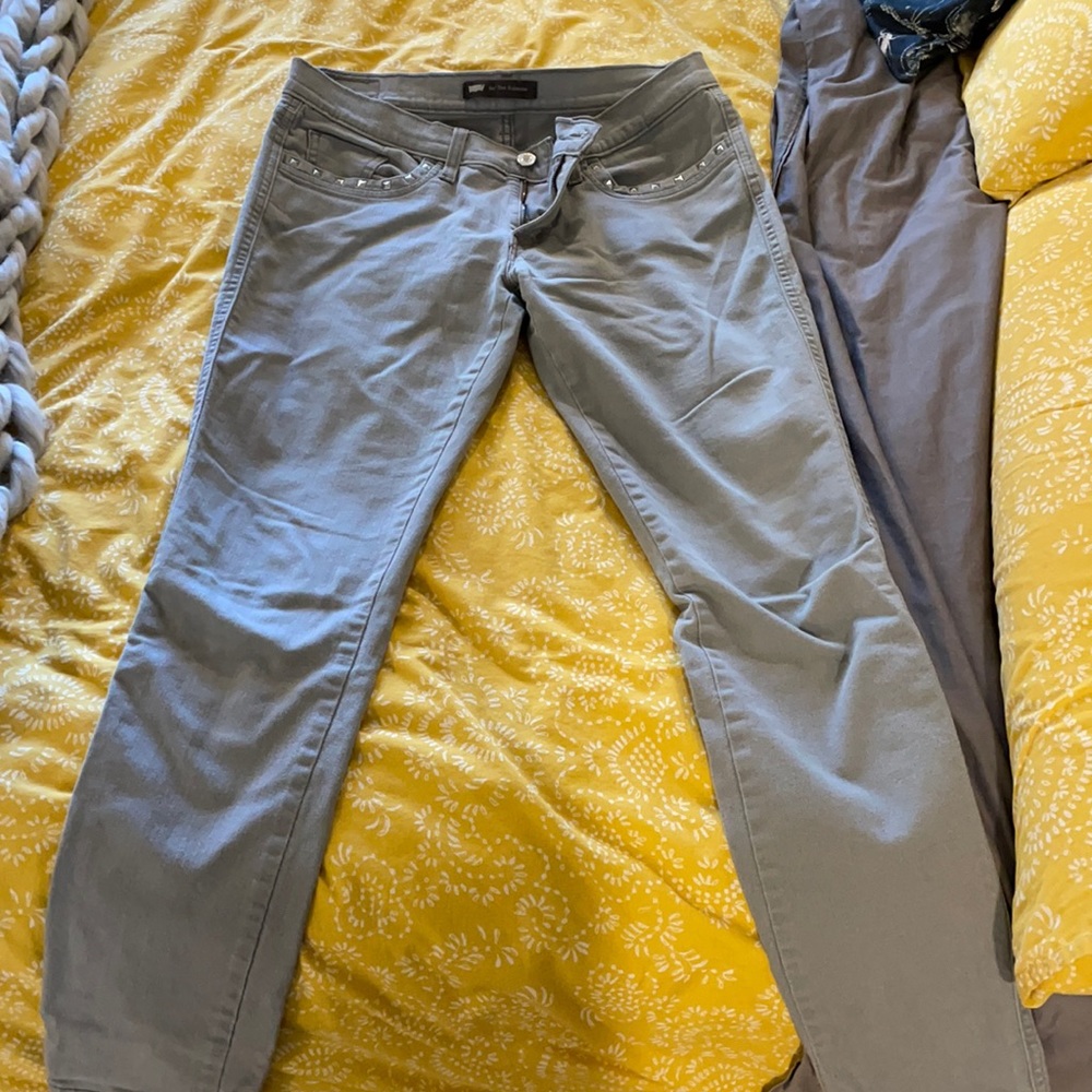 Women’s Levi 524 Too Superlow 11M